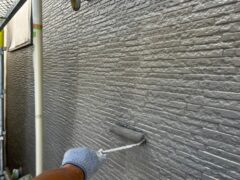 岐阜市でアクリル塗料を使った外壁塗装・塗り替え:費用相場と成功のコツ